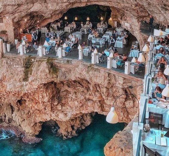 Das Restaurant Grotta Palazzese